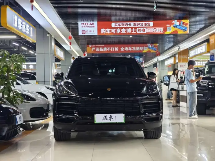 Cayenne E-Hybrid 2021 Model Cayenne E-Hybrid 2.0T – фото 2