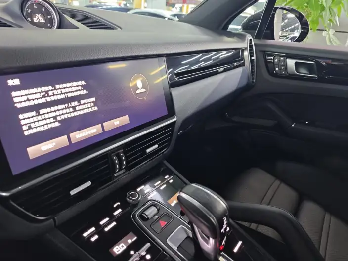 Cayenne E-Hybrid 2021 Model Cayenne E-Hybrid 2.0T – фото 7