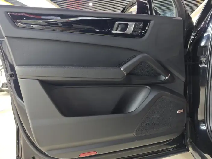 Cayenne E-Hybrid 2021 Model Cayenne E-Hybrid 2.0T – фото 9