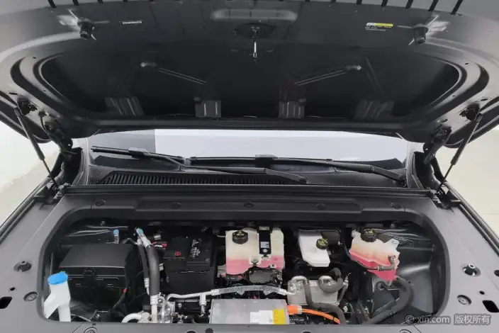 Leapmotor C10 2024 Model EV Edition 530 Smart Edition – фото 5
