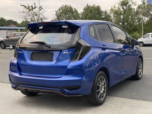 Honda Fit 2018 1.5L CVT Comfort with Sunroof – фото 8