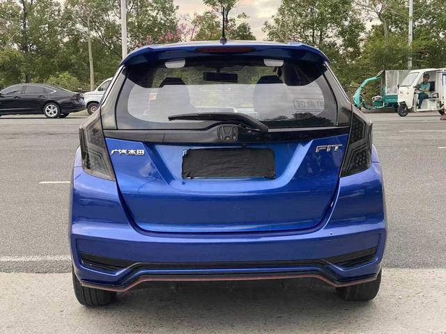 Honda Fit 2018 1.5L CVT Comfort with Sunroof – фото 9