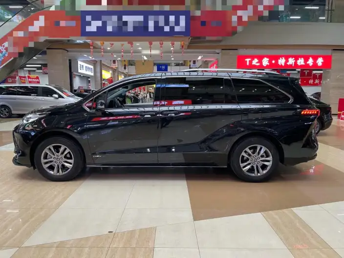 Toyota Sienna 2024 Model Hybrid 2.5L Comfort Edition – фото 4