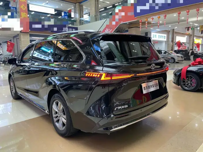 Toyota Sienna 2024 Model Hybrid 2.5L Comfort Edition – фото 5