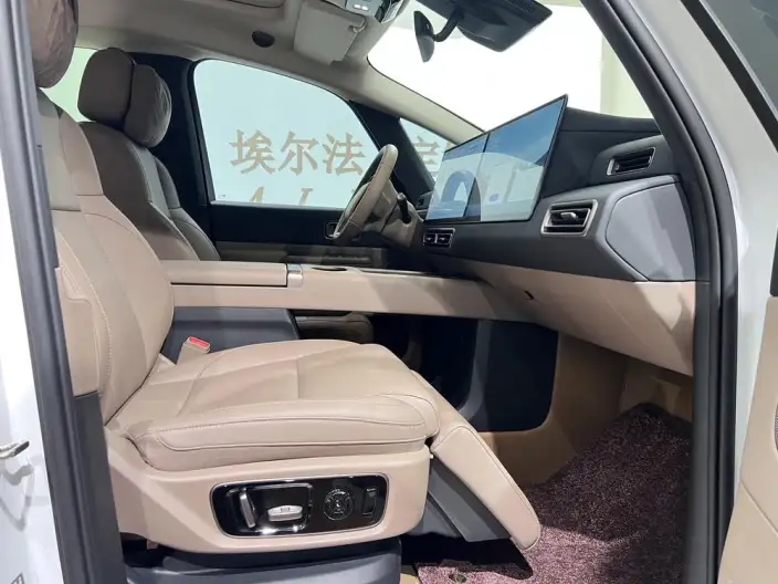 Li Auto MEGA 2025 Model Home Family Special Edition – фото 8