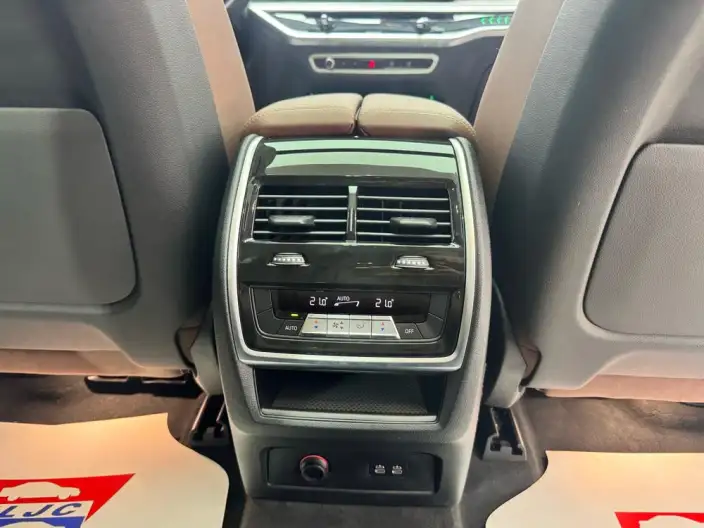 BMW X7 2023 Model xDrive40i Leading Model Luxury Set – фото 8