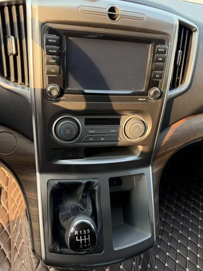 Lingzhi Plus 2022 Model Touring Edition 2.0L Manual Comfort Model 7 seat – фото 9