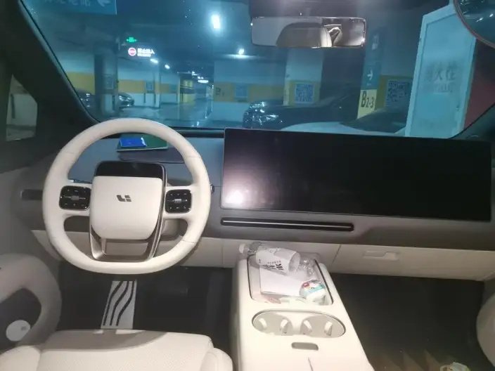 Li Auto i6 2025 Model 4WD Standard Edition – фото 5