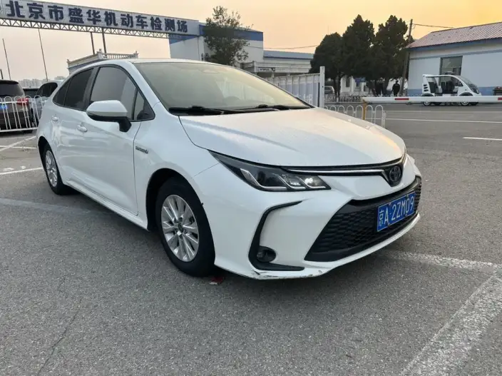 Toyota Corolla 2023 Model Intelligent Hybrid 1.8L E-CVT Elite Edition – фото 3