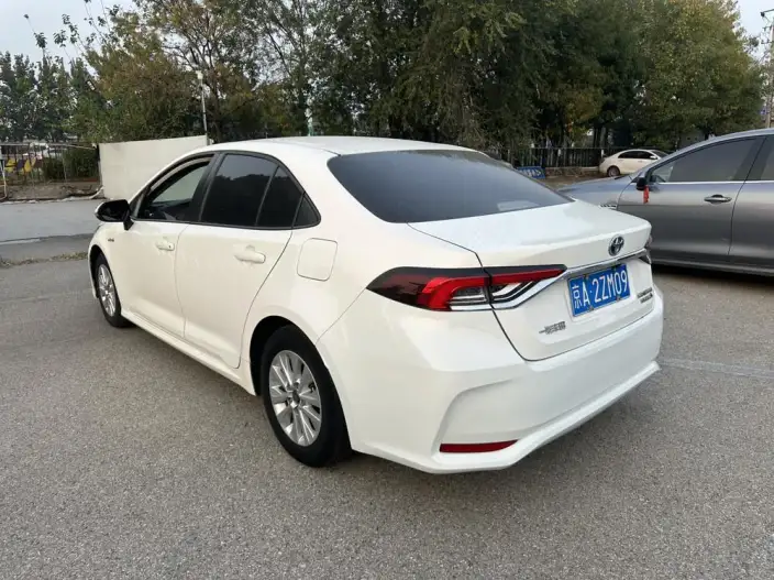 Toyota Corolla 2023 Model Intelligent Hybrid 1.8L E-CVT Elite Edition – фото 4