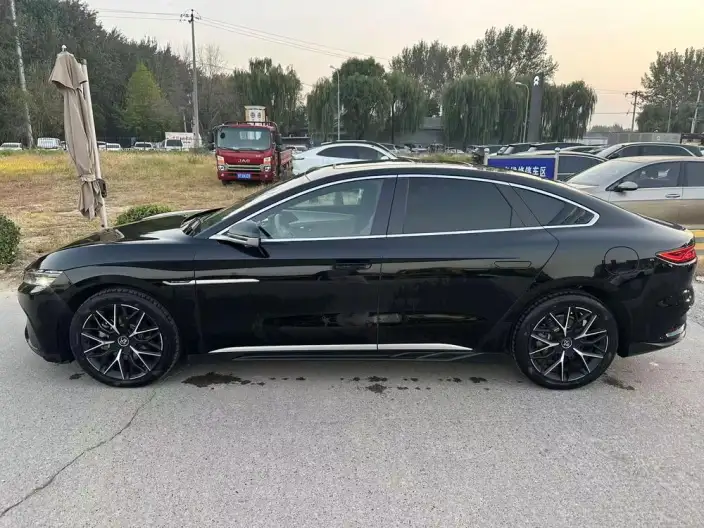 BYD Han DM 2025 Model Smart Driving Edition DM-i 125KM Zunrong Model – фото 3