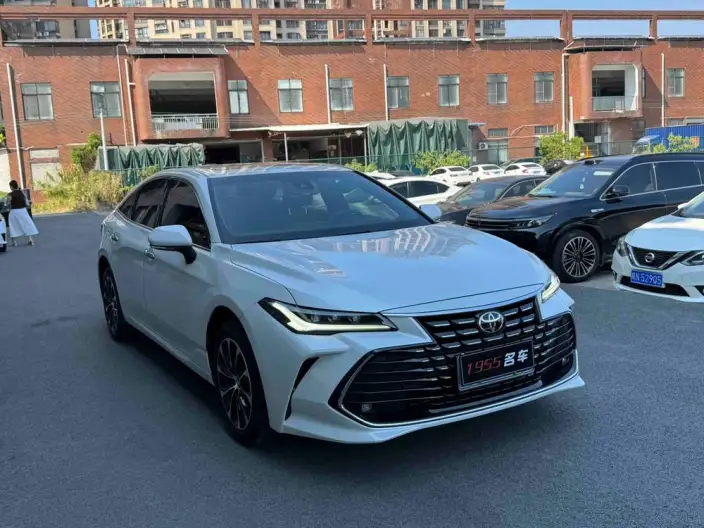 Toyota Avalon 2023 Model 2.0L CVT Deluxe Edition – фото 3