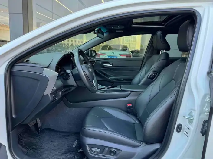 Toyota Avalon 2023 Model 2.0L CVT Deluxe Edition – фото 8
