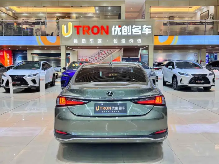 Lexus ES 2021 Model 200 Superior Edition – фото 4