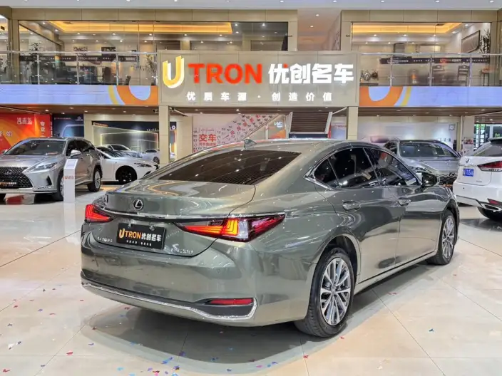 Lexus ES 2021 Model 200 Superior Edition – фото 5