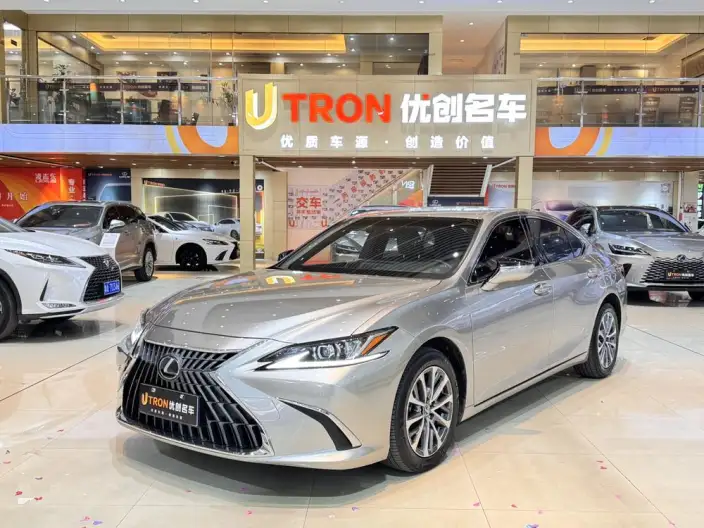 Lexus ES 2022 Model 300h Superior Edition – фото 1