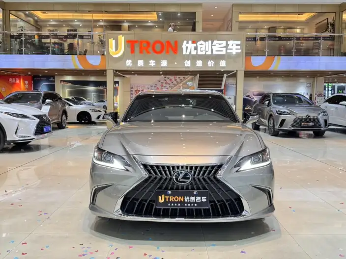 Lexus ES 2022 Model 300h Superior Edition – фото 2