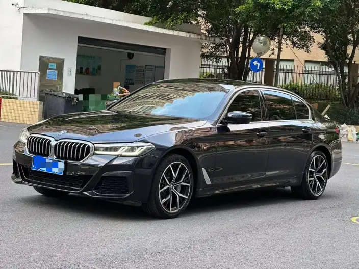 BMW 5 Series 2022 Model Facelift 530Li Exclusive Model M Sports Set – фото 1