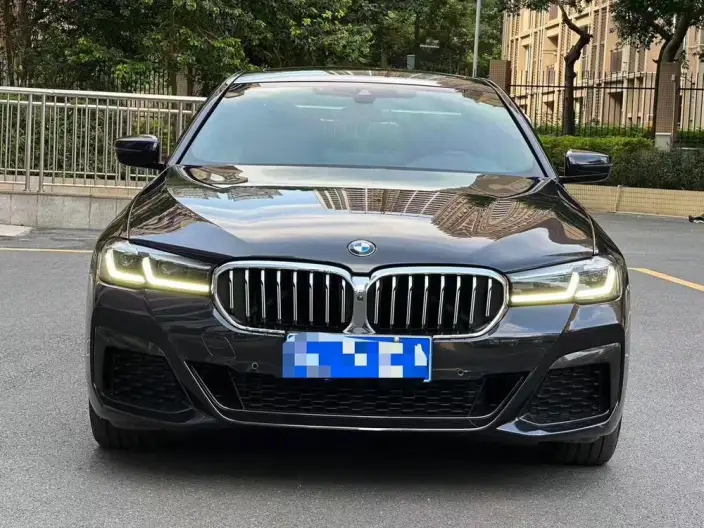 BMW 5 Series 2022 Model Facelift 530Li Exclusive Model M Sports Set – фото 2