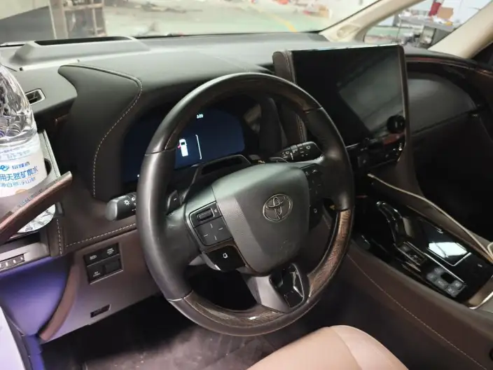 Elfa 2023 Model 2.5L Intelligent Hybrid 4WD Premium – фото 7