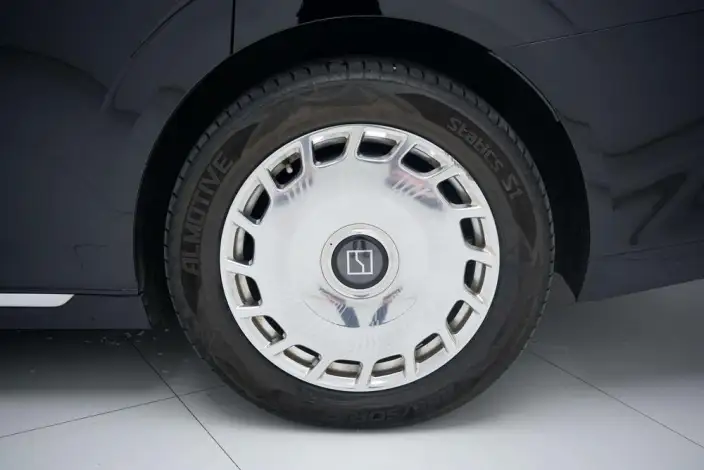 ZEEKR 009 2024 Model VI seat Executive Edition 4WD 108kWh – фото 6
