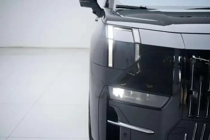 ZEEKR 009 2024 Model VI seat Executive Edition 4WD 108kWh – фото 7