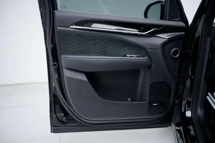 ZEEKR 009 2024 Model VI seat Executive Edition 4WD 108kWh – фото 10