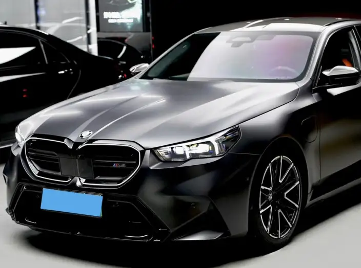 BMW M5 PHEV 2025 Model M5 – фото 7