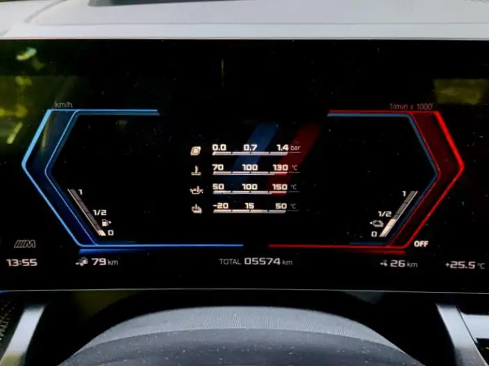 BMW M5 PHEV 2025 Model M5 – фото 10