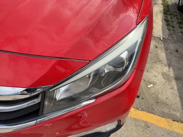 Changan Auchan A800 Модель 2019 года 1.5T Manual Luxury Xiang тип National V