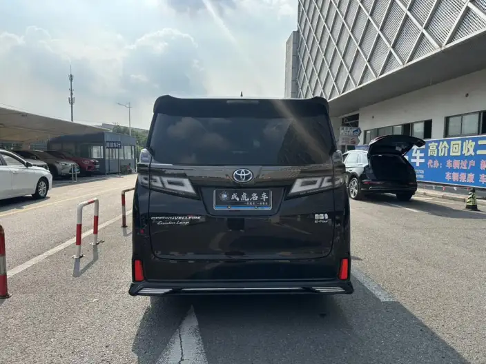 Vellfire 2023 Model Toyota Crown 2.5L Intelligent Hybrid 4WD Supreme Edition – фото 4