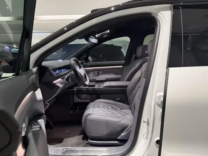 NIO ES8 2026 Model VI seat Executive Deluxe Edition – фото 8