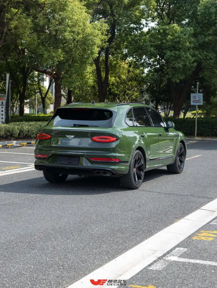 Bentayga 2022 Model 4.0T V8 – фото 7