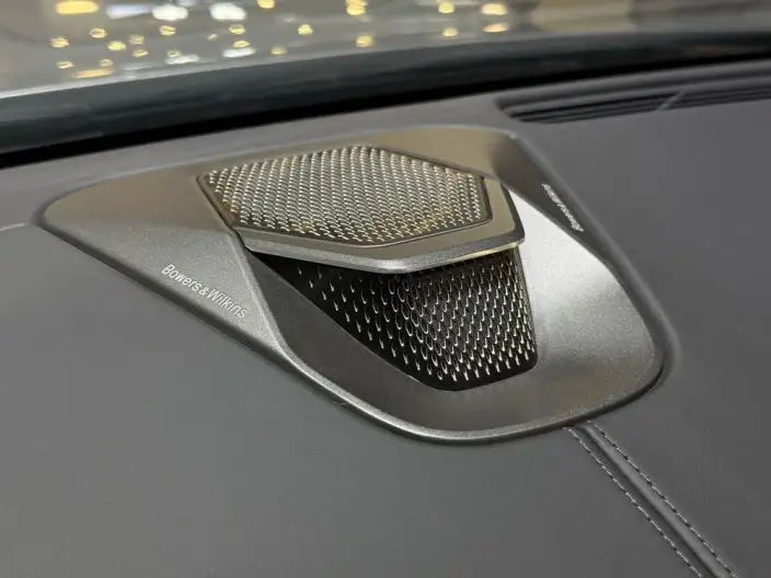 Aston Martin DB12 2024 Model 4.0T V8 Coupe – фото 7
