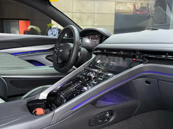 Aston Martin DB12 2024 Model 4.0T V8 Coupe – фото 8