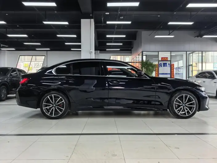 BMW 3 Series 2023 Model 320Li M Sports Set – фото 7