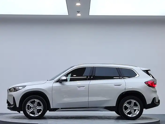 BMW X1 2023 Model sDrive20Li X Design Set – фото 3