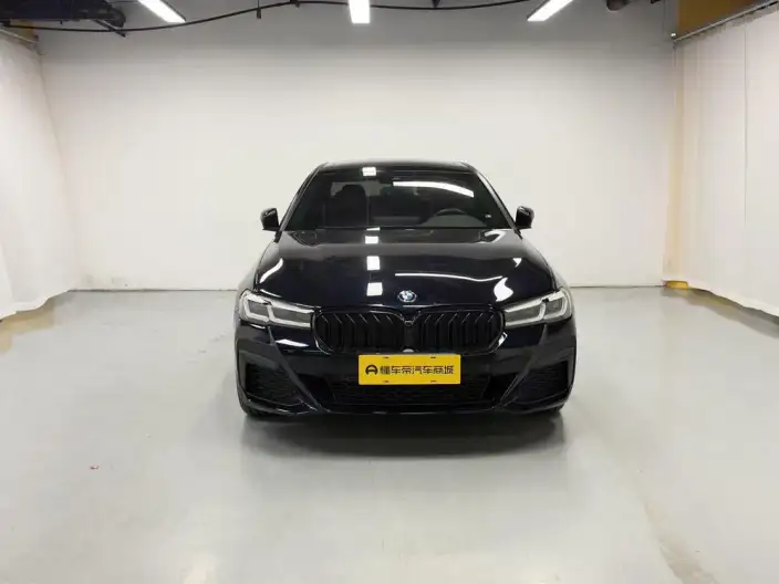 BMW 5 Series 2023 Model 530Li Leading Model M Sports Set – фото 2