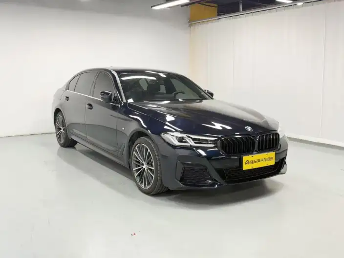 BMW 5 Series 2023 Model 530Li Leading Model M Sports Set – фото 3