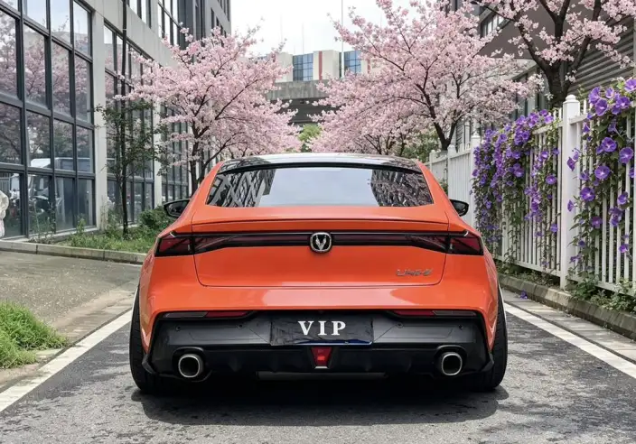 Changan UNI-V 2023 Model 1.5T Exclusive Model – фото 5