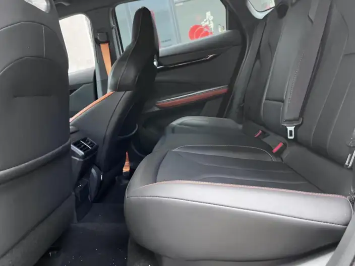 Changan UNI-V 2023 Model 1.5T Exclusive Model – фото 10