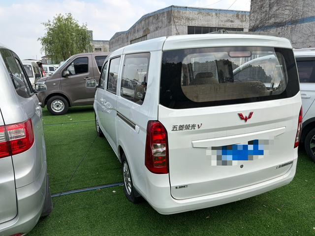 Wuling Rongguang V 2016 модификация 1.2L Standard type – фото 7