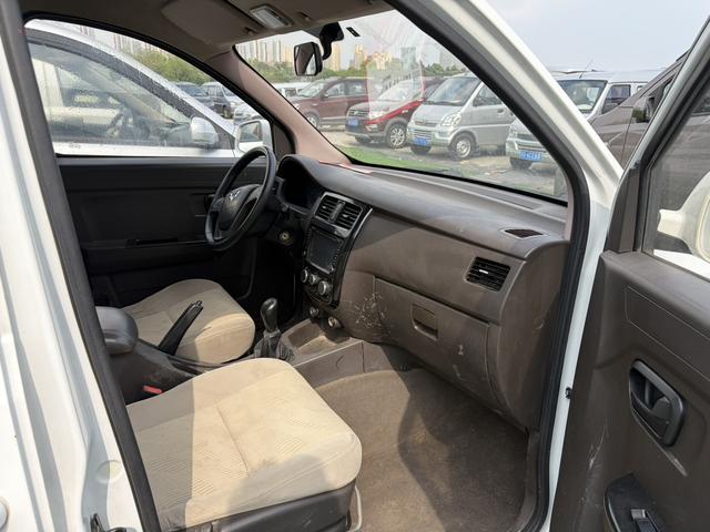 Wuling Rongguang V 2016 модификация 1.2L Standard type – фото 10