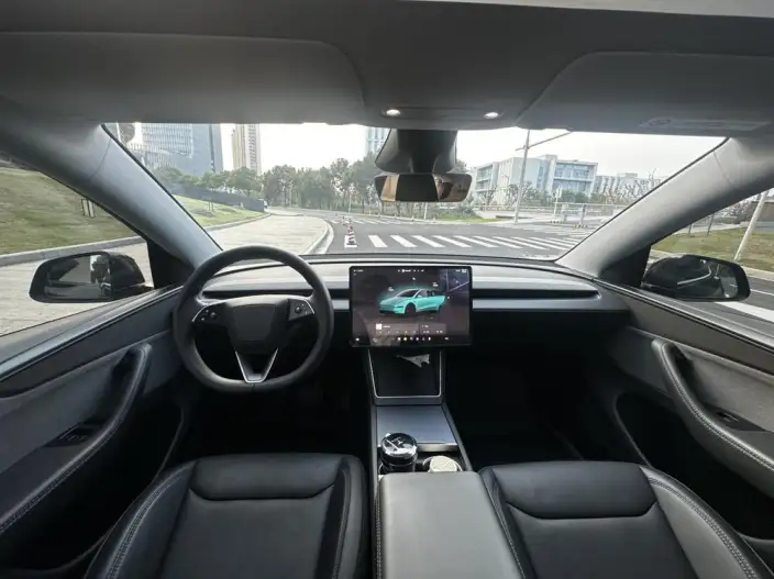 Model Y 2025 Model Rear-wheel drive version – фото 8