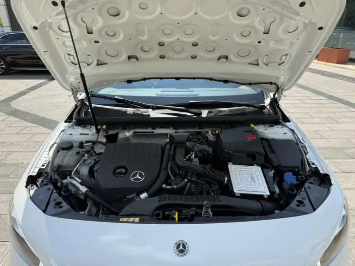 Mercedes-Benz A-class 2022 Model A 200 L Sports sedan Fashion Edition – фото 8