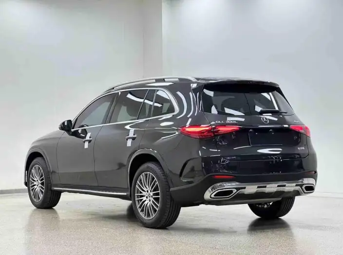 Mercedes-Benz GLC 2024 Model Facelift GLC 300 L 4MATIC Dynamic Model 5 seat – фото 5