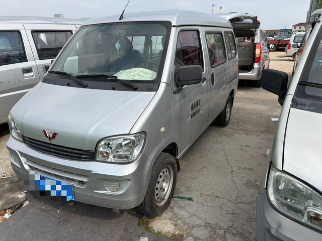 WULING Sunshine Модель 2020 года 1.2L Van transporter Practical 5 seat LSI – фото 1