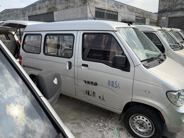WULING Sunshine Модель 2020 года 1.2L Van transporter Practical 5 seat LSI – фото 4