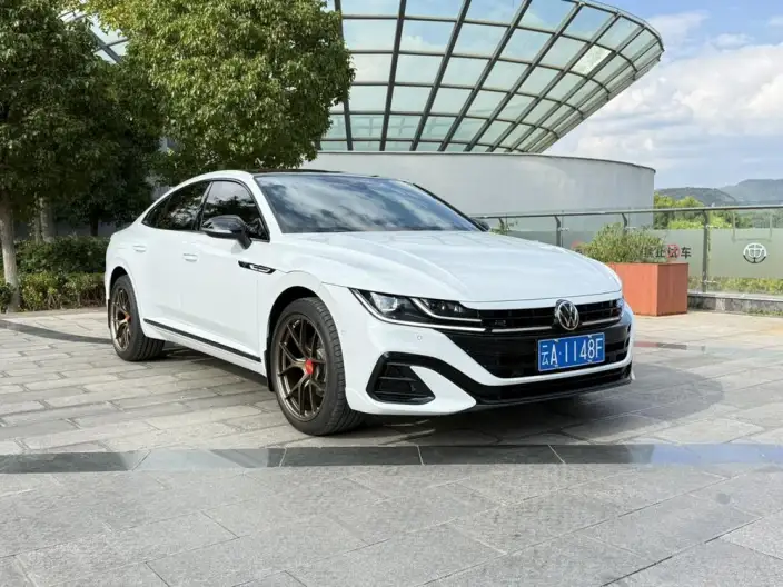 Volkswagen CC 2021 Model 380TSI Eye-catching version – фото 3