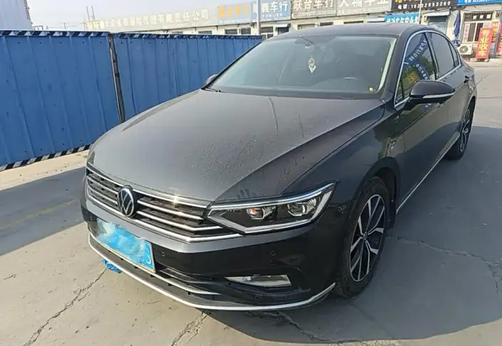 Volkswagen Magotan 2020 Model 330TSI DSG Leading Model – фото 1